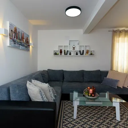 Apartment Magli Kastela