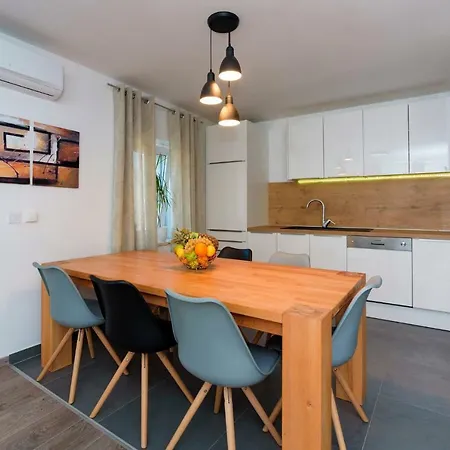 Apartment Magli *